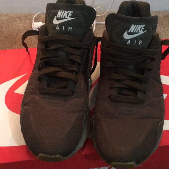 Nike Air Max Green Colorway with Green Laces. - Picture 2 of 7